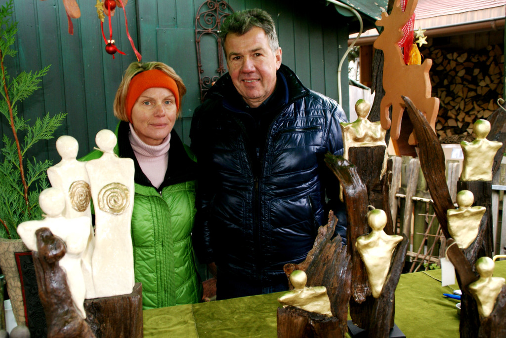 Walburga M__nsch und Fritz Halbeisen_ mit Raku veredelte Engel.JPG