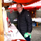 Werner Huber fand __berall Kleinigkeiten f__r Weihnachten.JPG