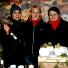 Julia M__ller_ Kathrin Burtscher und Karoline Waibel mit Schn__psen vom M__ller Hof.JPG