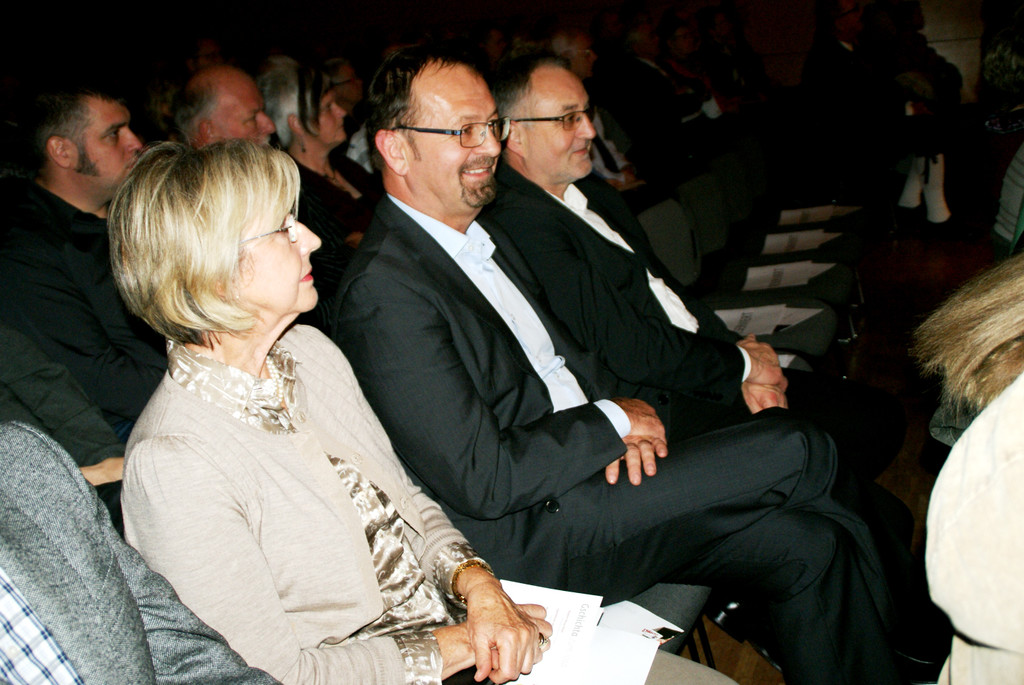 Auch Rainer Siegele mit Gattin und Rainer G__gele  genossen das Konzert.JPG
