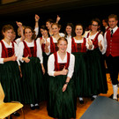 Daumen hoch f__r die neue Tracht.JPG