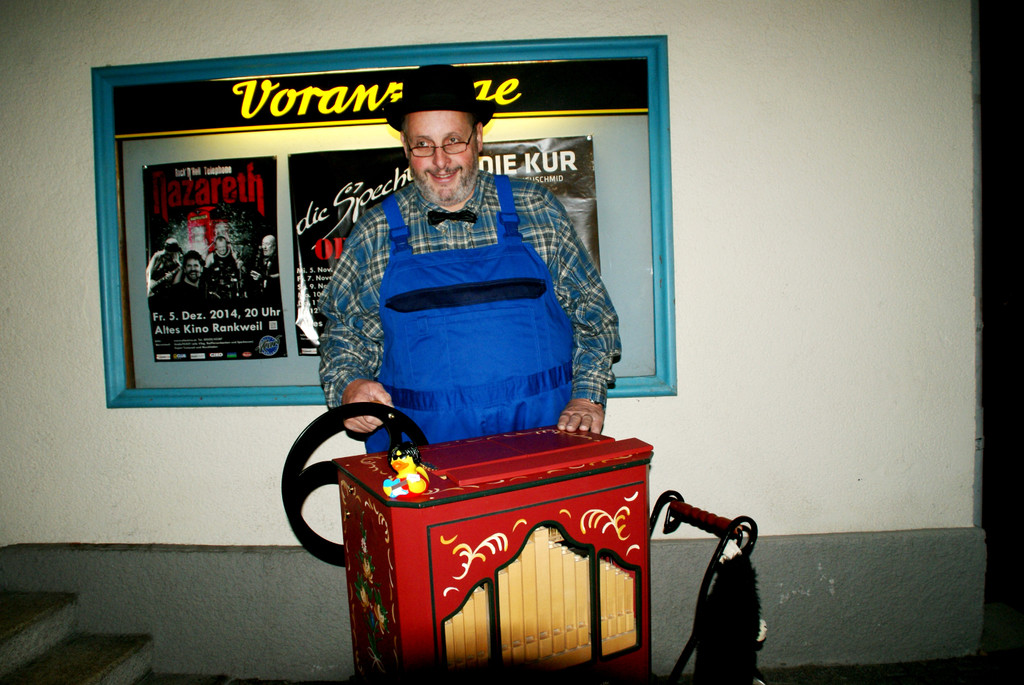 Karl Mathis_ der Leierkastenmann.JPG