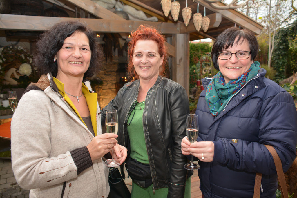 Heimat Irmgard Netzer Ursula Kloos Edith Mennel.jpg