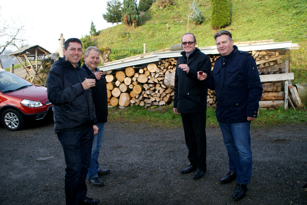 v_li_ Markus Klien_ Horst Obwegeser_ Karl Dobler_ Friedl Dold - Prost auf ein gelungenes Projekt_.JPG