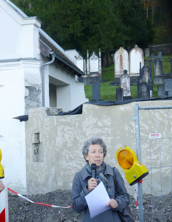 Friedhof2 J__disch.jpg