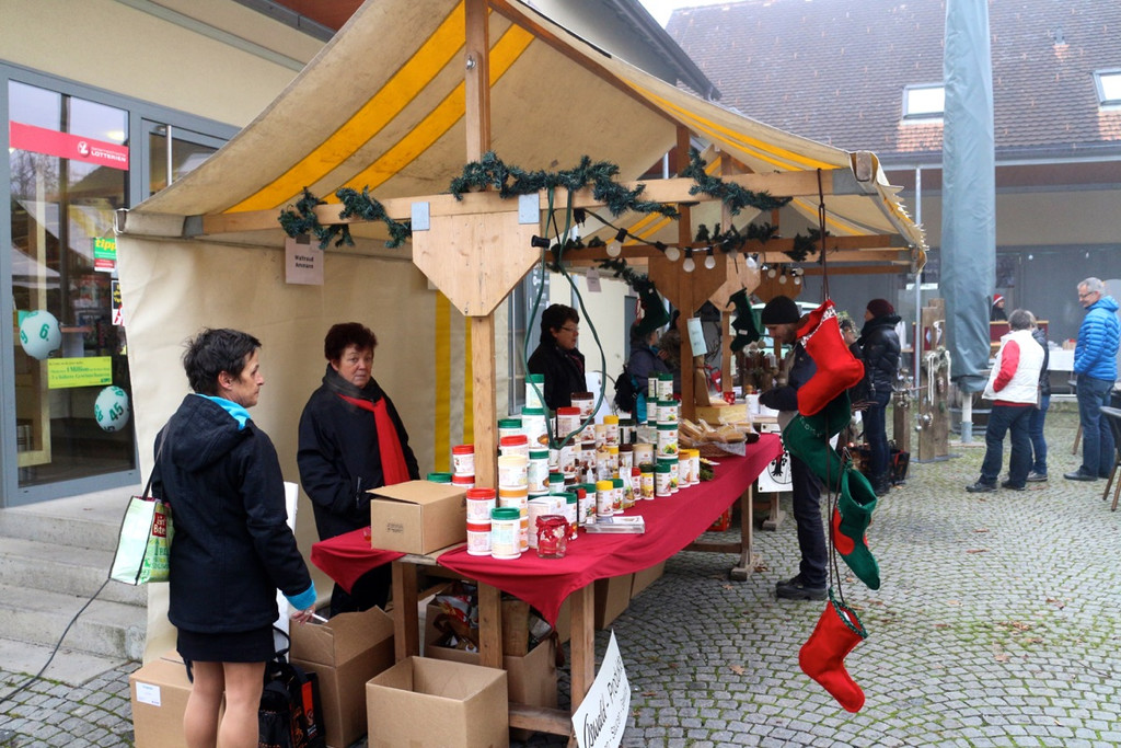 KOE_Goefner Advent Dorfmarkt 5.jpg