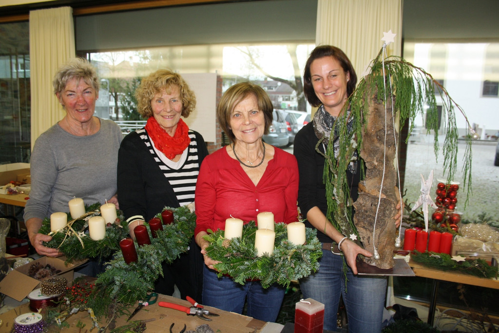 Adventkranzaktion Missionskreis 2014 _9_.JPG