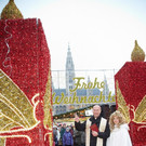 Adventkranz-Segnung am Wiener Rathausplatz mit Toni Faber und Wiener Christkindl
