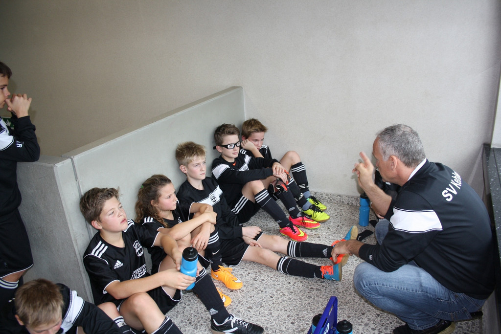 Fu__ball Nachwuchs U 12 Turnier 30-11-2014 _5_.JPG