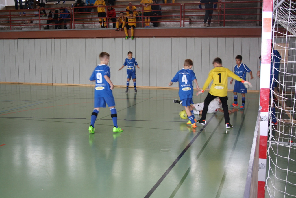 Fu__ball Nachwuchs U 12 Turnier 30-11-2014 _10_.JPG