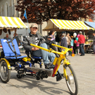 Spezialitäten und Fahrrad-Schwerpunkt am Abendmarkt