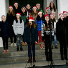 Wolfgang Verocais Popchor mit dem neuen Weihnachtslied.JPG