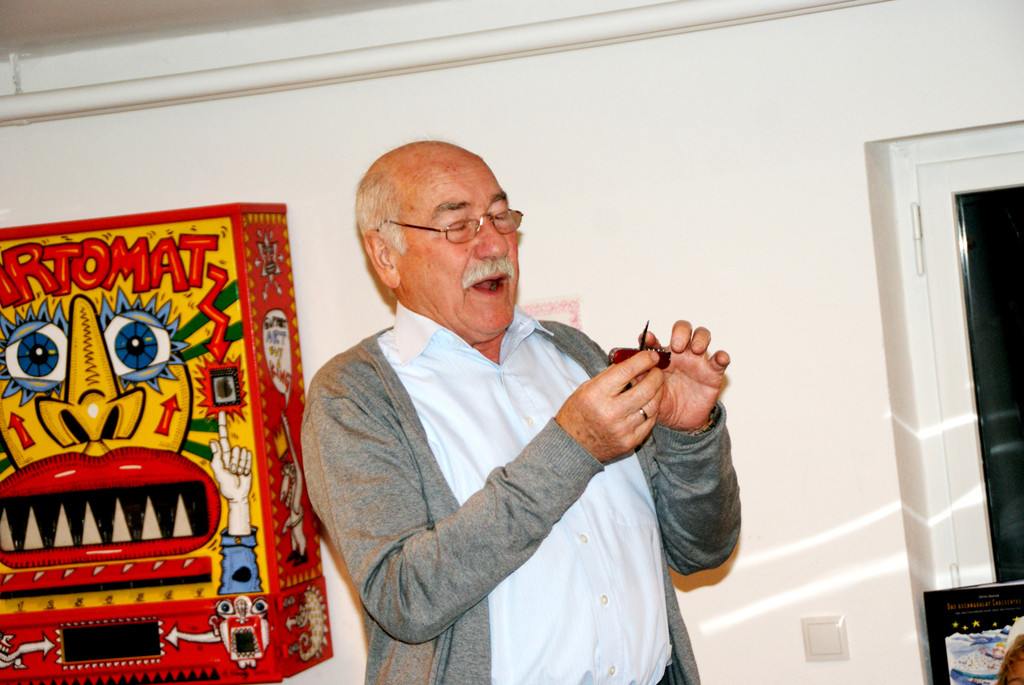 Der Autor erkl__rte alles ganz genau.JPG