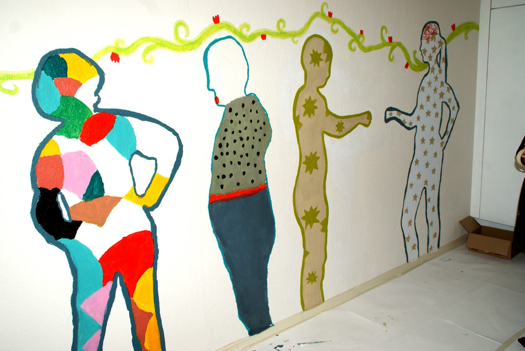 Die Formen nehmen Farbe an.JPG