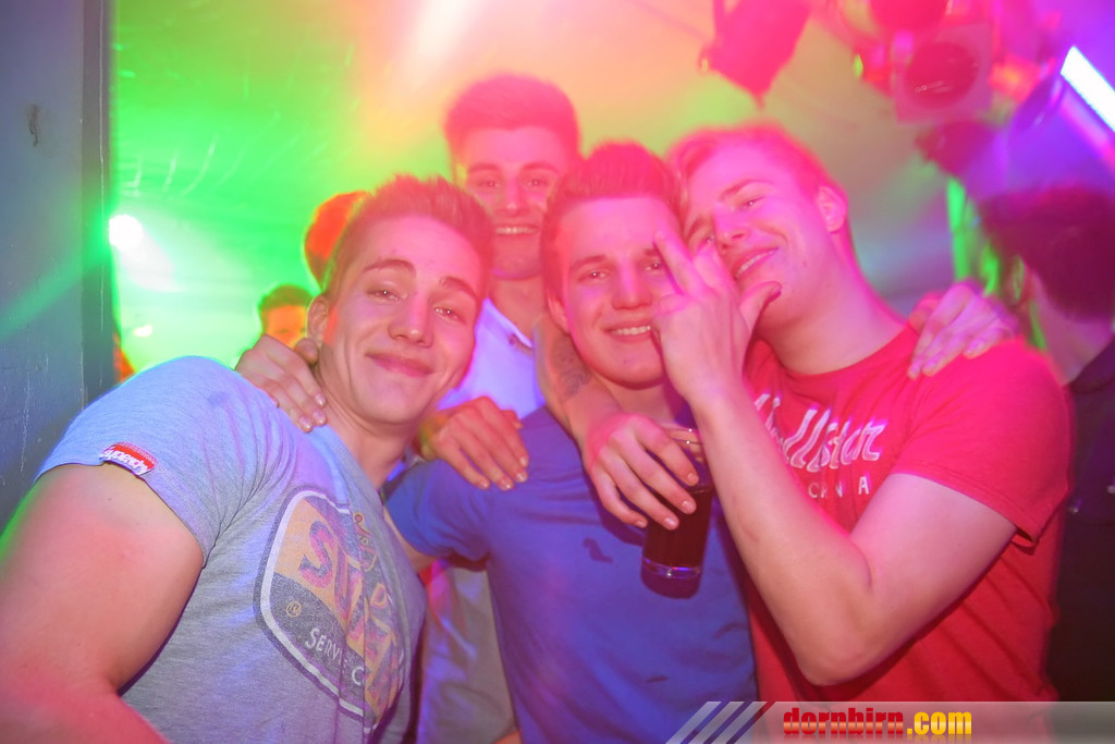 13901873.jpg