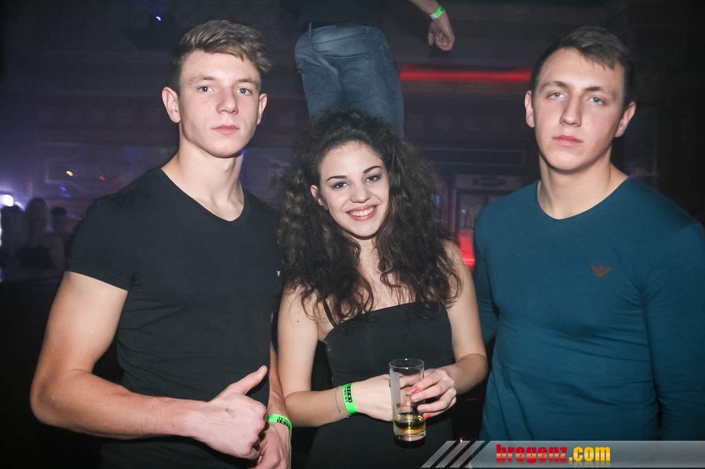 13903806.jpg