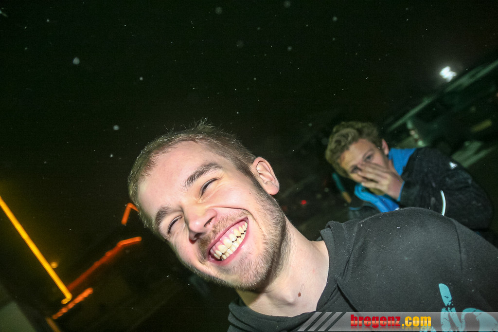 13903927.jpg