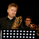 Wolfgang Holzer leitete die Band.JPG