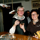 Ursula und Uli - die Frauen im Hintergrund.JPG