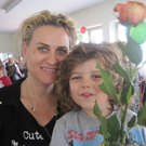 Renate König mit Sohn Noah (Lebensgefährtin und Sohn von Schauspieler Mike Galeli)