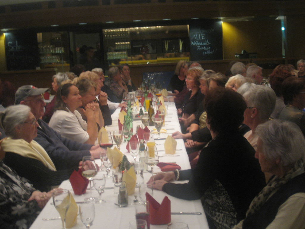 Adventfeier des Seniorenringes Club 50_ Lustenau mit Alphornkl__ngen _8_.JPG