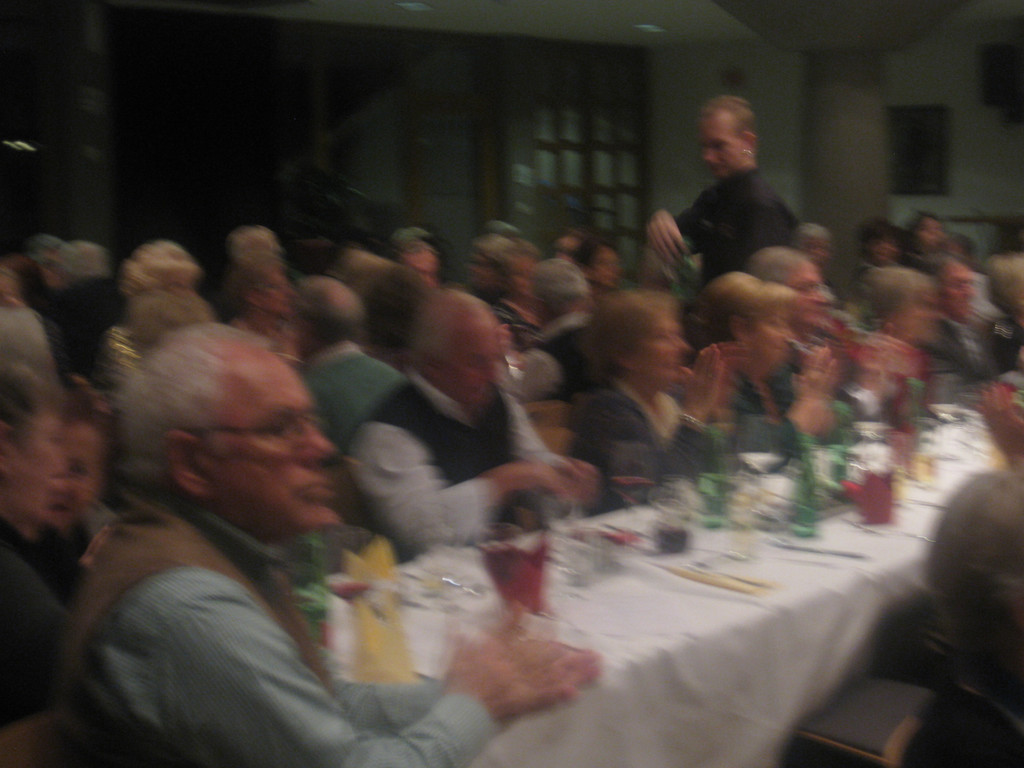 Adventsfeier vom Seniorenring  im Foyer Reichshofsaal 09_12 _16_.JPG