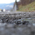 Gehsteig bröckelt im Kapfweg