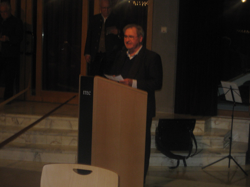 Adventsfeier vom Seniorenring  im Foyer Reichshofsaal 09_12 _9_.JPG