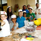 Martin Hosp_ B__cker Robert und DJ-Pereira mit den kleinen B__ckern.JPG