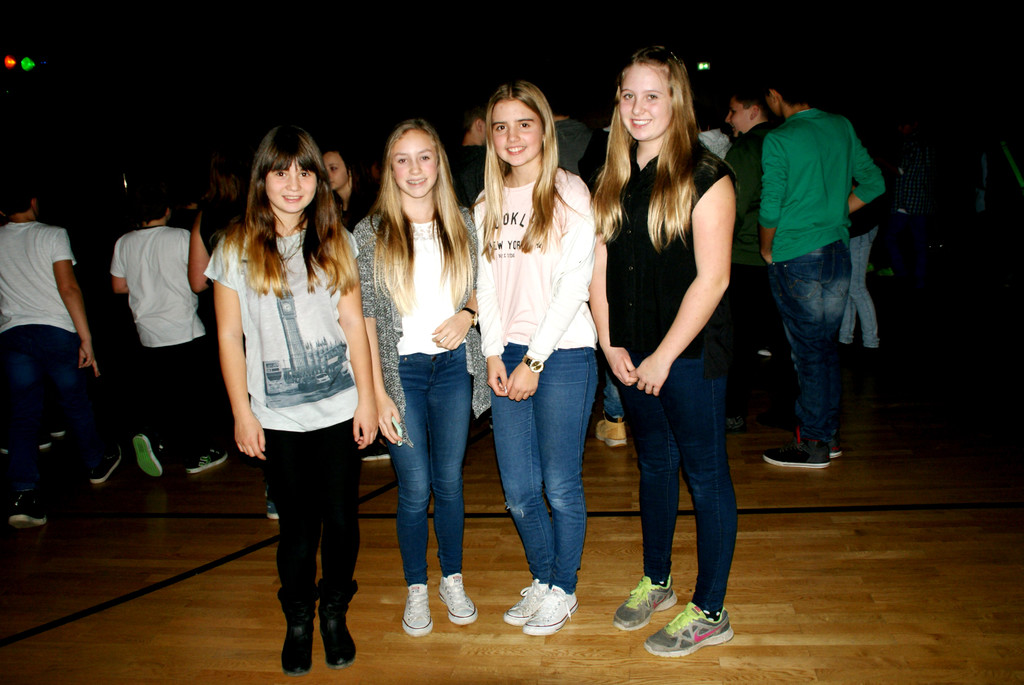 v_li_ Vanessa_ Lilly_ Marina_ Tabea.JPG
