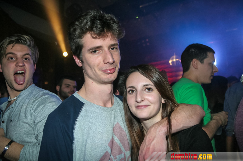 13913589.jpg