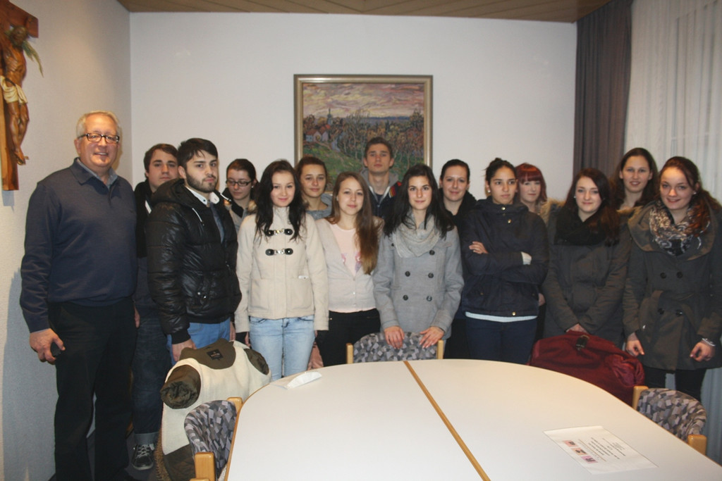 Mitanand SPENDE LBS Lochau Dezember 2104 _5_.JPG