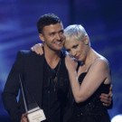 2008_American_Music_Awards_Show_CADC231.jpg