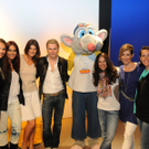 v.l.n.r. Tanja Duhovich, Sabine Landl, Anna Huber, Adi Weiss, Fridolin, Barabara Reichard, Kati Bellowitsch, Adriana Zartl