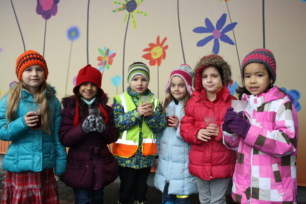 Volksschule Wandgestaltung Feier 2014 _3_.JPG