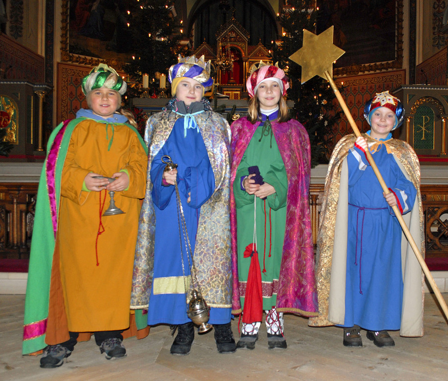 _c_ Gerhard Scopoli - Sternsinger Schruns - 001.jpg