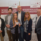 wire vorstand mit gewinnerin.jpg