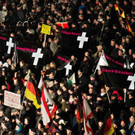 Pegida- und Anti-Pegida-Demos in ganz Deutschland