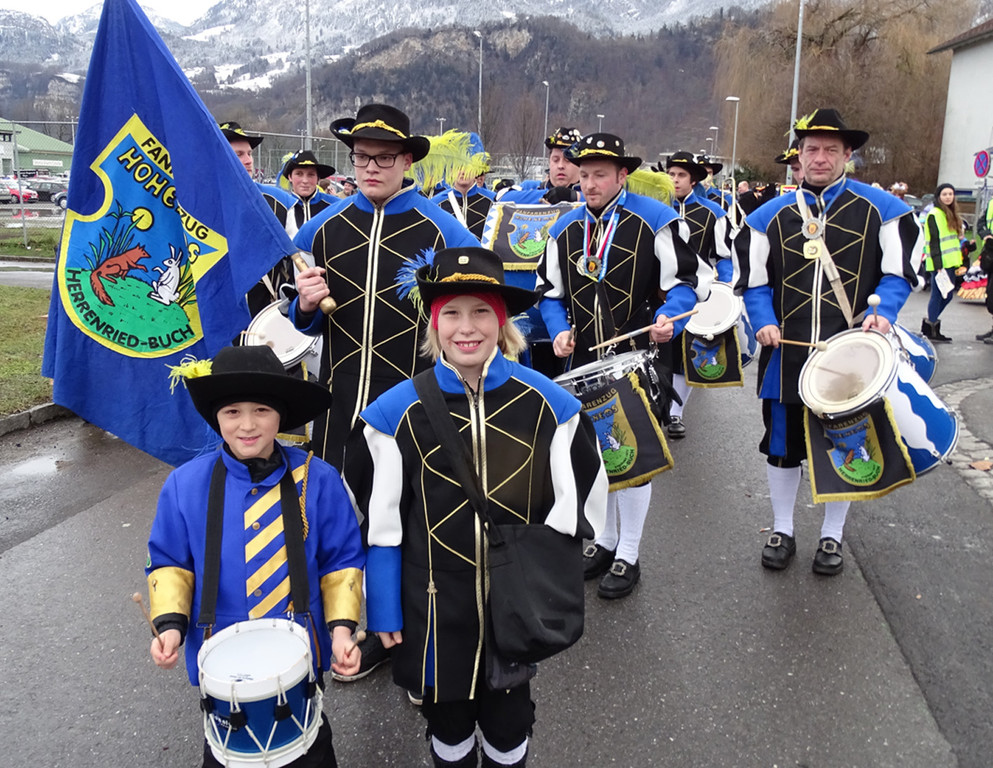Umzug6b Fanfaren _.jpg