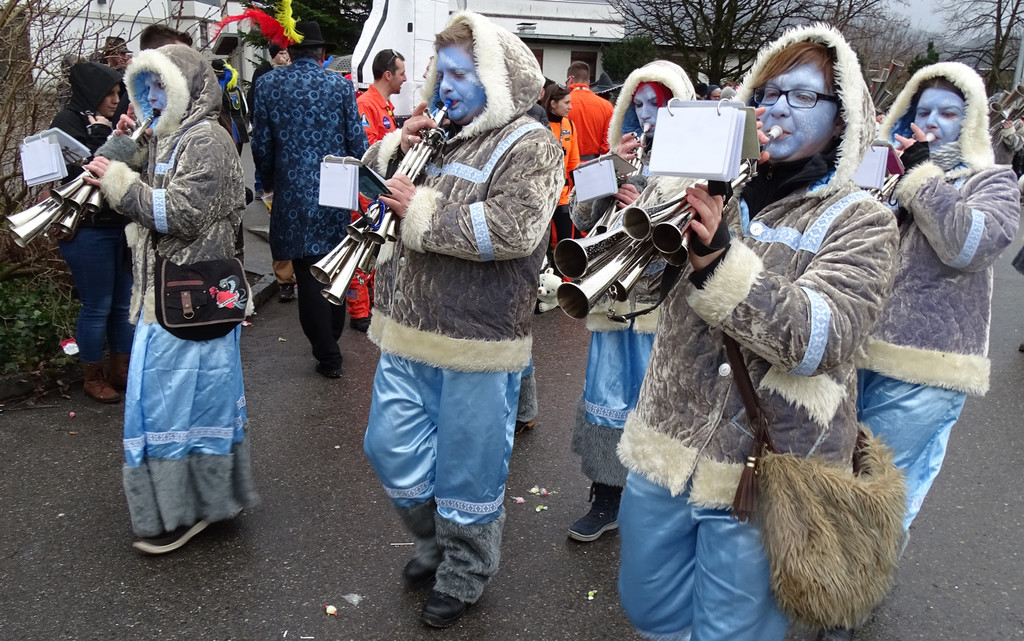 Umzug18 Kehlegger Schalmeien.jpg