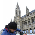 Aufbauarbeiten für den Eistraum 2015 am Rathausplatz
