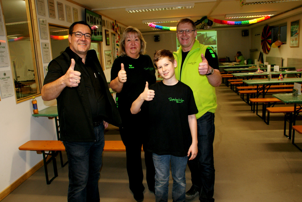 v_li_ Obmann Markus Salzgeber_ Kassier Anita Abfalterer_ Hannes Gopp_ Forian Spielberger.JPG