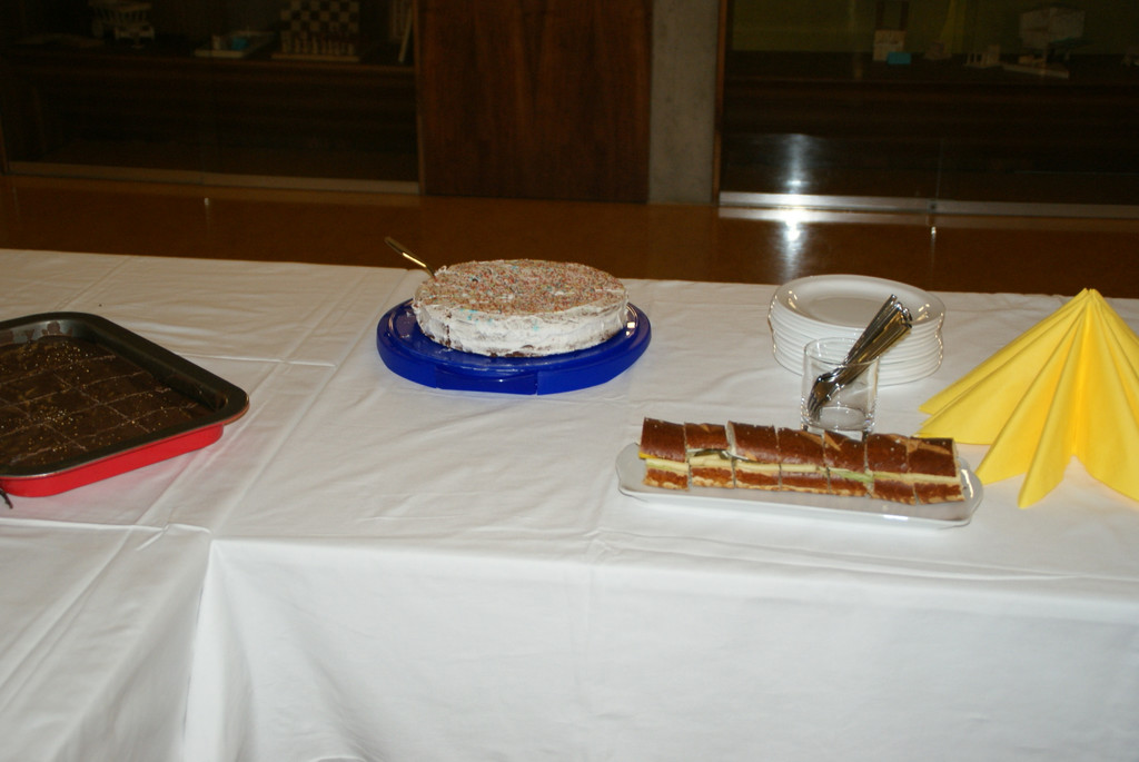 Das Buffet kam von der 1_a.JPG
