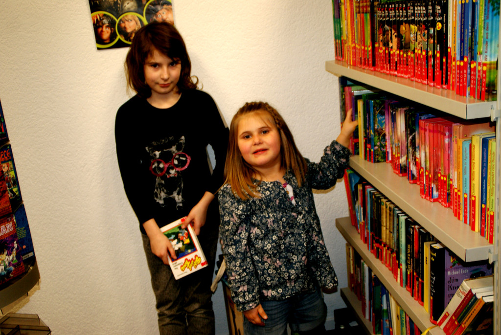 Katja und Noemi.JPG