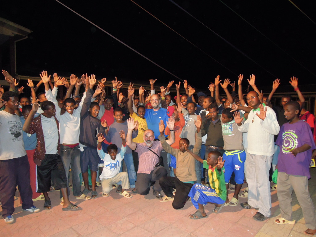 2014_04_25 Stra__enkinder in Addis Abeba f__r Helping Hands-Giving Life 25_4_2014.JPG