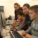 Drittkl__ssler unterst__tzen Besucher.JPG