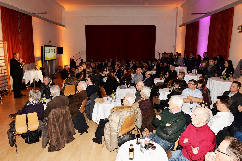 038 Pr__sentation im Vereinshaus.jpg