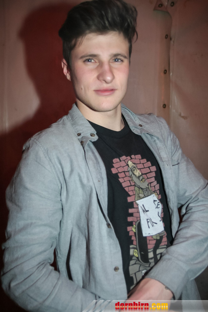 13947660.jpg