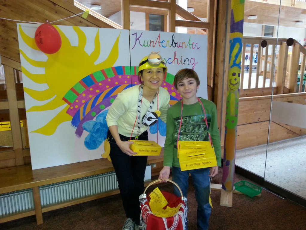 Kinderfasching Kunterbunt 2014 Eingang.jpg