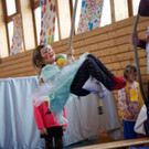 Kinderfasching Kunterbunt 2015 Schwingball.jpg